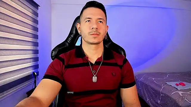 Snapshot of ransoj chatting on 10.14.25 ransoj online show from 10.14.25