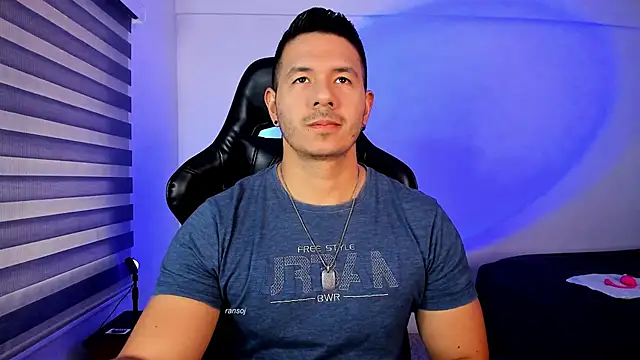 Snapshot of ransoj chatting on 10.17.25 ransoj online show from 10.17.25