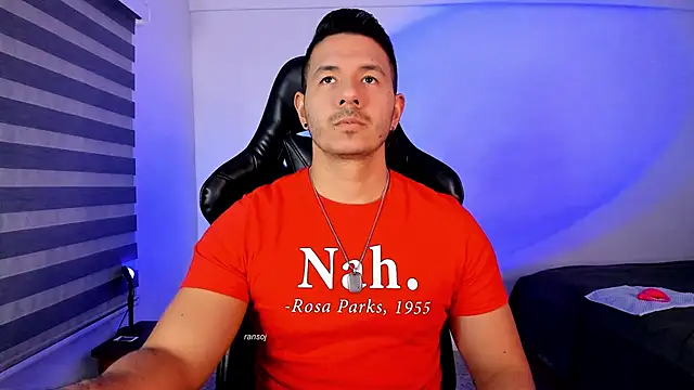 Snapshot of ransoj chatting on 10.18.25 ransoj online show from 10.18.25