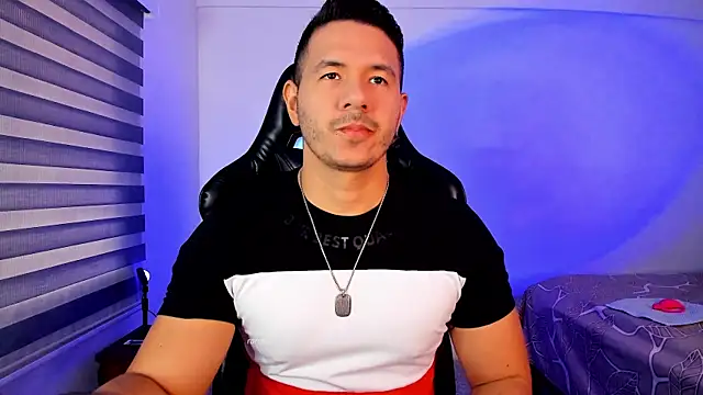 Snapshot of ransoj chatting on 10.28.25 ransoj online show from 10.28.25