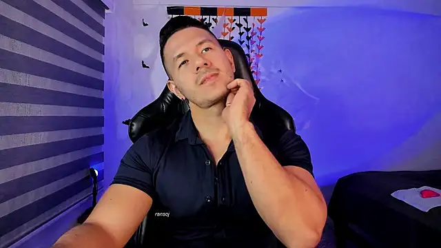 Snapshot of ransoj chatting on 11.01.25 ransoj online show from 11.01.25