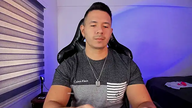 Snapshot of ransoj chatting on 11.03.25 ransoj online show from 11.03.25