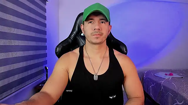 Snapshot of ransoj chatting on 11.29.25 ransoj online show from 11.29.25