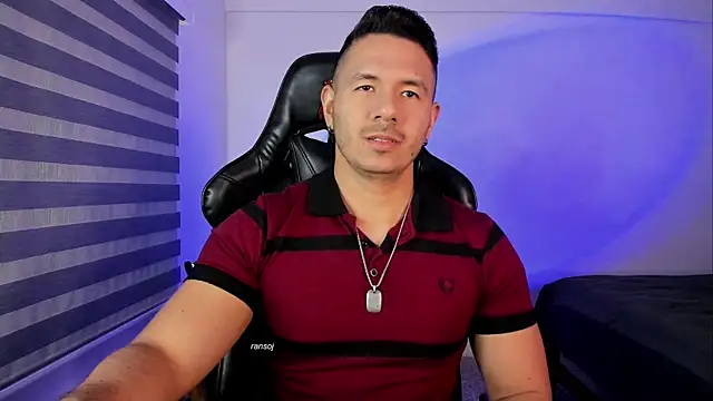 Snapshot of ransoj chatting on 12.03.25 ransoj online show from 12.03.25