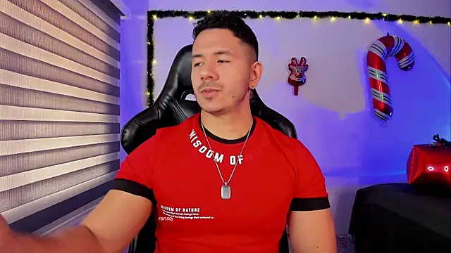 Snapshot of ransoj chatting on 12.17.25 ransoj online show from 12.17.25