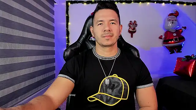 Snapshot of ransoj chatting on 12.20.25 ransoj online show from 12.20.25