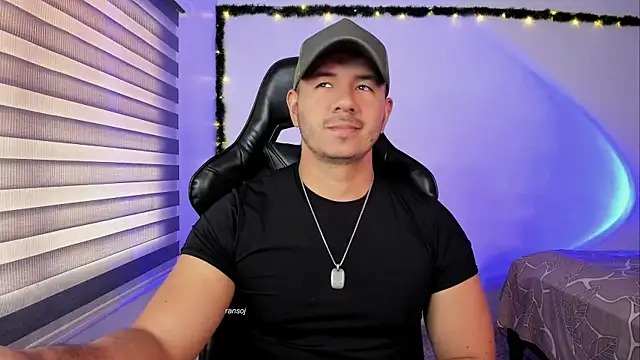 Snapshot of ransoj chatting on 01.13.26 ransoj online show from 01.13.26