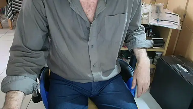 Snapshot of angelgarcia269 chatting on 11.07.25 angelgarcia269 online show from 11.07.25