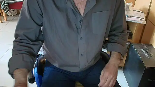 Snapshot of angelgarcia269 chatting on 11.08.25 angelgarcia269 online show from 11.08.25