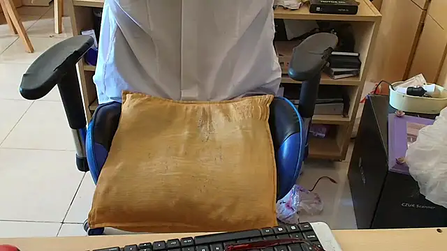 Snapshot of angelgarcia269 chatting on 12.16.25 angelgarcia269 online show from 12.16.25