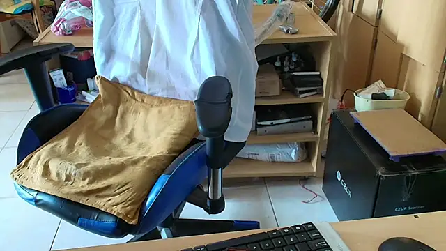 Snapshot of angelgarcia269 chatting on 12.21.25 angelgarcia269 online show from 12.21.25