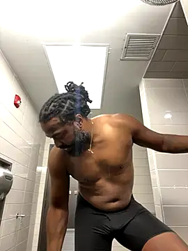 Snapshot of mikejones7661 chatting on 10.20.25 mikejones7661 online show from 10.20.25