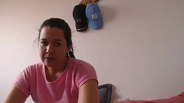 lady hot2xx online show from 02.20.25