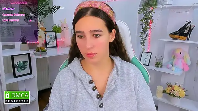  Eliizabeth  online show from 10.14.25