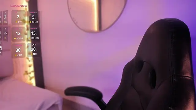 emma woods  online show from 12.09.24