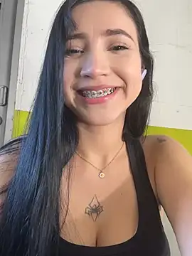 emma woods  online show from 01.06.25