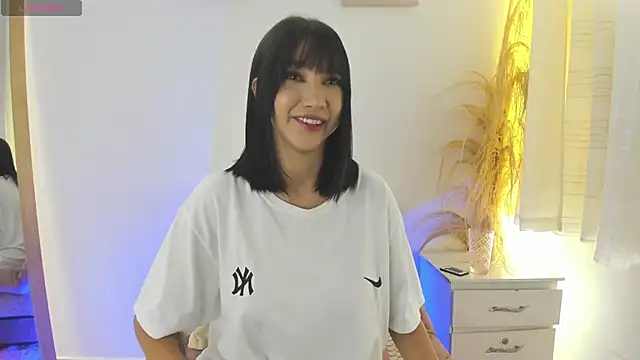 Snapshot of emma_woods_ chatting on 02.03.26 emma woods online show from 02.03.26