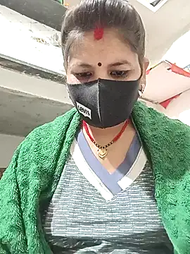 Snapshot of Riyaa-Devi chatting on 12.21.24 Riyaa-Devi online show from 12.21.24
