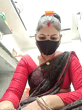 Snapshot of Riyaa-Devi chatting on 01.10.25 Riyaa-Devi online show from 01.10.25