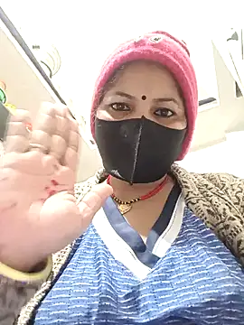 Snapshot of Riyaa-Devi chatting on 01.11.25 Riyaa-Devi online show from 01.11.25
