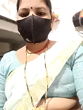 Snapshot of Riyaa-Devi chatting on 01.31.25 Riyaa-Devi online show from 01.31.25