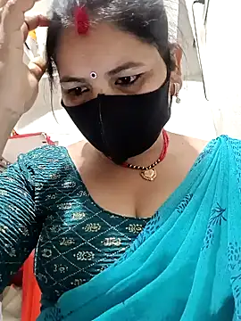 Snapshot of Riyaa-Devi chatting on 02.07.25 Riyaa-Devi online show from 02.07.25