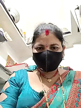 Snapshot of Riyaa-Devi chatting on 02.08.25 Riyaa-Devi online show from 02.08.25