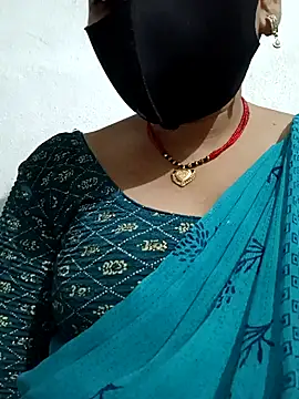Snapshot of Riyaa-Devi chatting on 02.09.25 Riyaa-Devi online show from 02.09.25