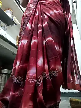 Snapshot of Riyaa-Devi chatting on 02.10.25 Riyaa-Devi online show from 02.10.25