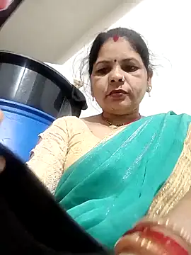 Snapshot of Riyaa-Devi chatting on 03.02.25 Riyaa-Devi online show from 03.02.25