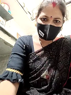 Snapshot of Riyaa-Devi chatting on 10.13.25 Riyaa-Devi online show from 10.13.25