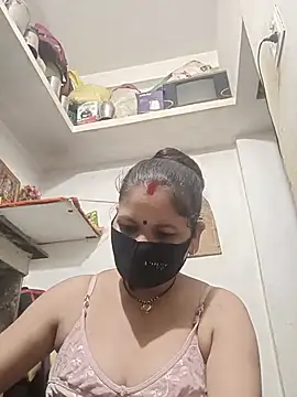 Snapshot of Riyaa-Devi chatting on 07.27.26 Riyaa-Devi online show from 07.27.26