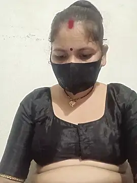 Snapshot of Riyaa-Devi chatting on 07.28.26 Riyaa-Devi online show from 07.28.26