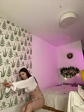 Marie Diaze online show from 12.15.24