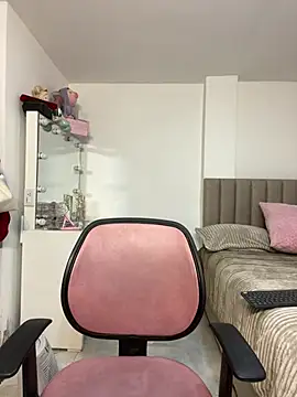 Natalia Suarez online show from 04.26.26