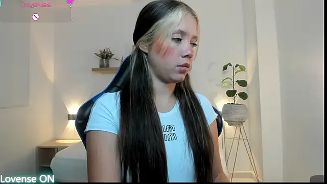 nataly rodri online show from 05.15.26