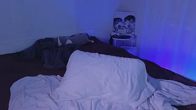 Snapshot of shey1i chatting on 03.24.26 shey1i online show from 03.24.26