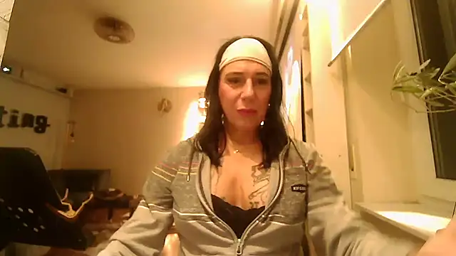 TS-Micaela online show from 12.19.24