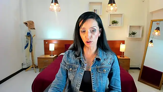 Kristen Garner online show from 02.11.25