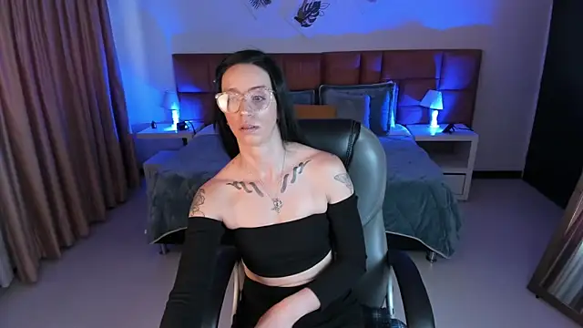 Kristen Garner online show from 09.27.25