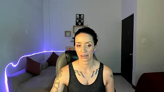 Kristen Garner online show from 11.29.25