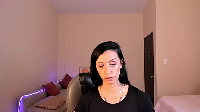 Snapshot of Kristen_Garner chatting on 06.22.26 Kristen Garner online show from 06.22.26