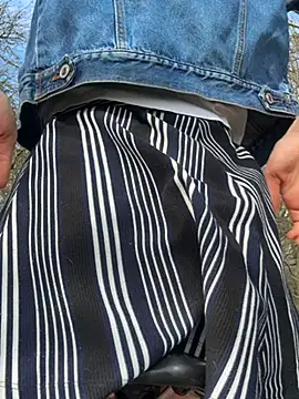 Snapshot of Dina-Light chatting on 03.22.25 Dina-Light online show from 03.22.25