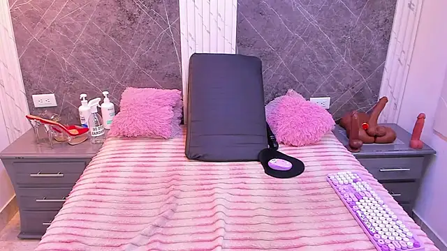 Snapshot of AndreaFletcher chatting on 02.09.26 AndreaFletcher online show from 02.09.26