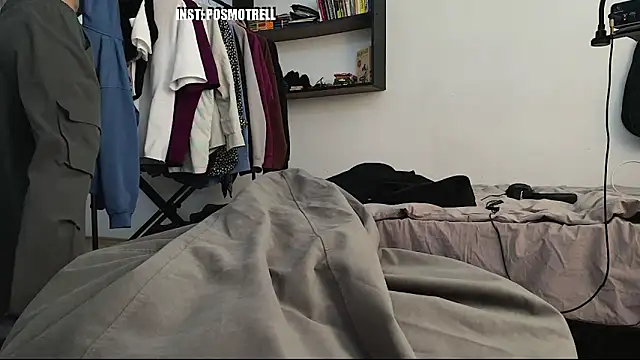 Snapshot of ETHAN_MOORE chatting on 04.09.26 ETHAN MOORE online show from 04.09.26