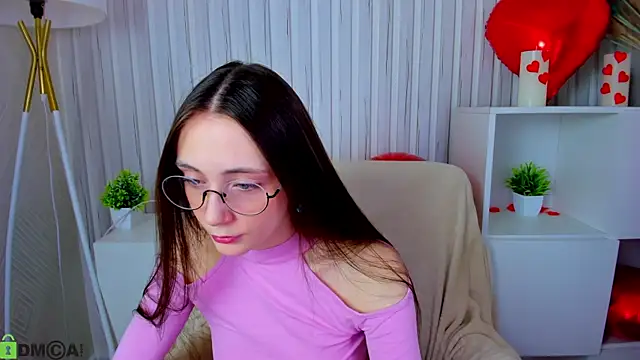 Lexi Split online show from 04.24.26