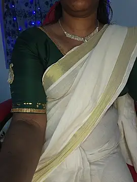 Snapshot of Malluivaniya chatting on 06.18.26 Malluivaniya online show from 06.18.26