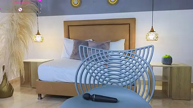 riley sierra online show from 02.08.25