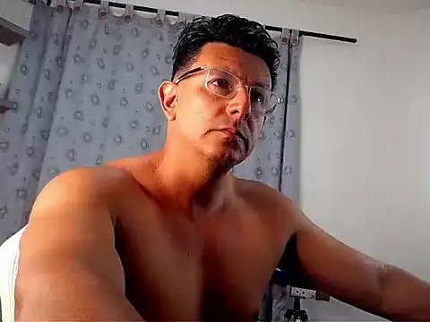 Snapshot of pedropicapi chatting on 10.21.25 pedropicapi online show from 10.21.25