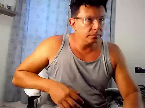 Snapshot of pedropicapi chatting on 10.28.25 pedropicapi online show from 10.28.25